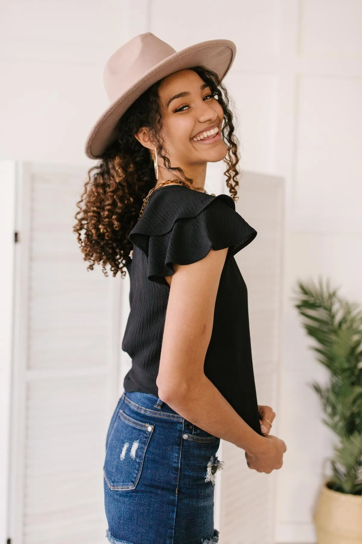 Light and Linen Top in Black