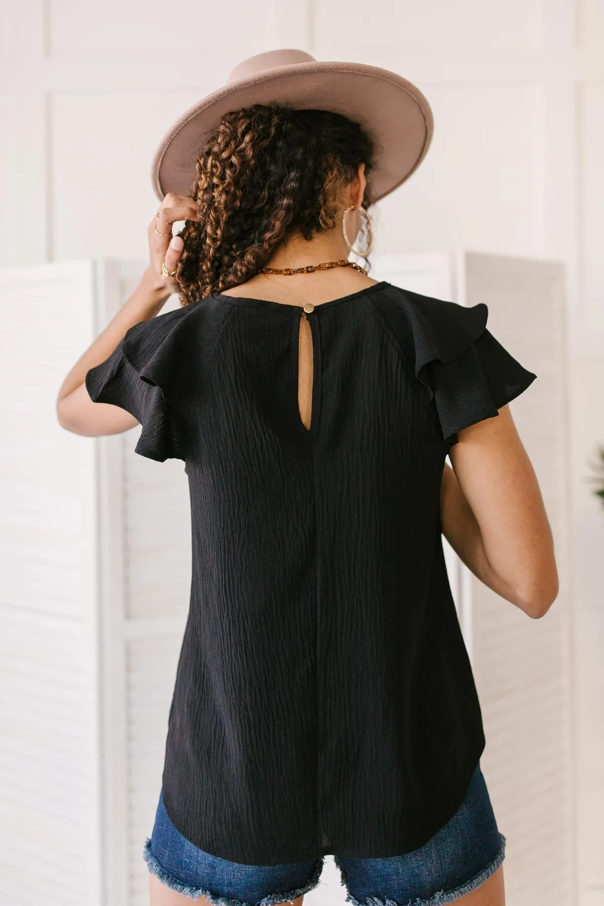 Light and Linen Top in Black